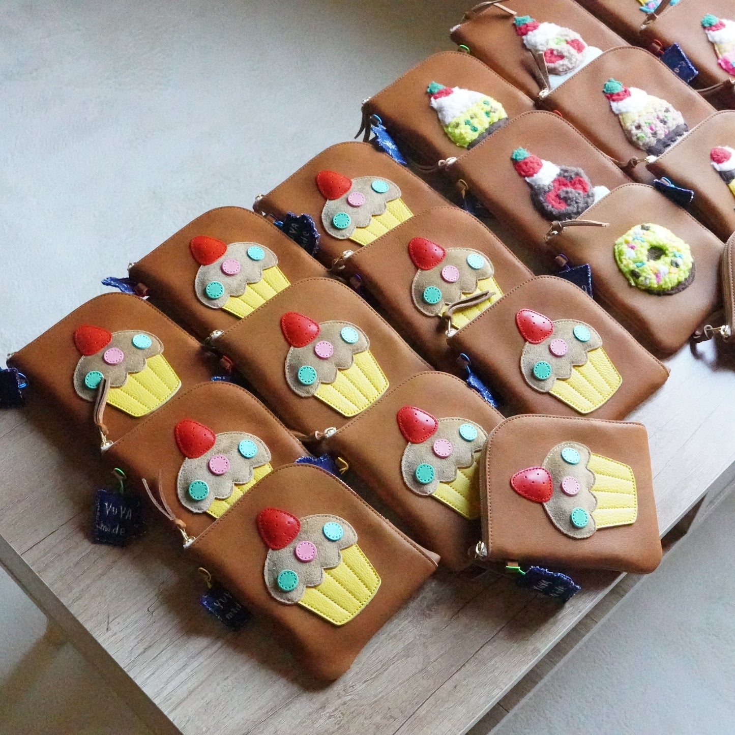 YUYAmade × atto-@ Collaboration / Cupcake L-Shaped Pouch