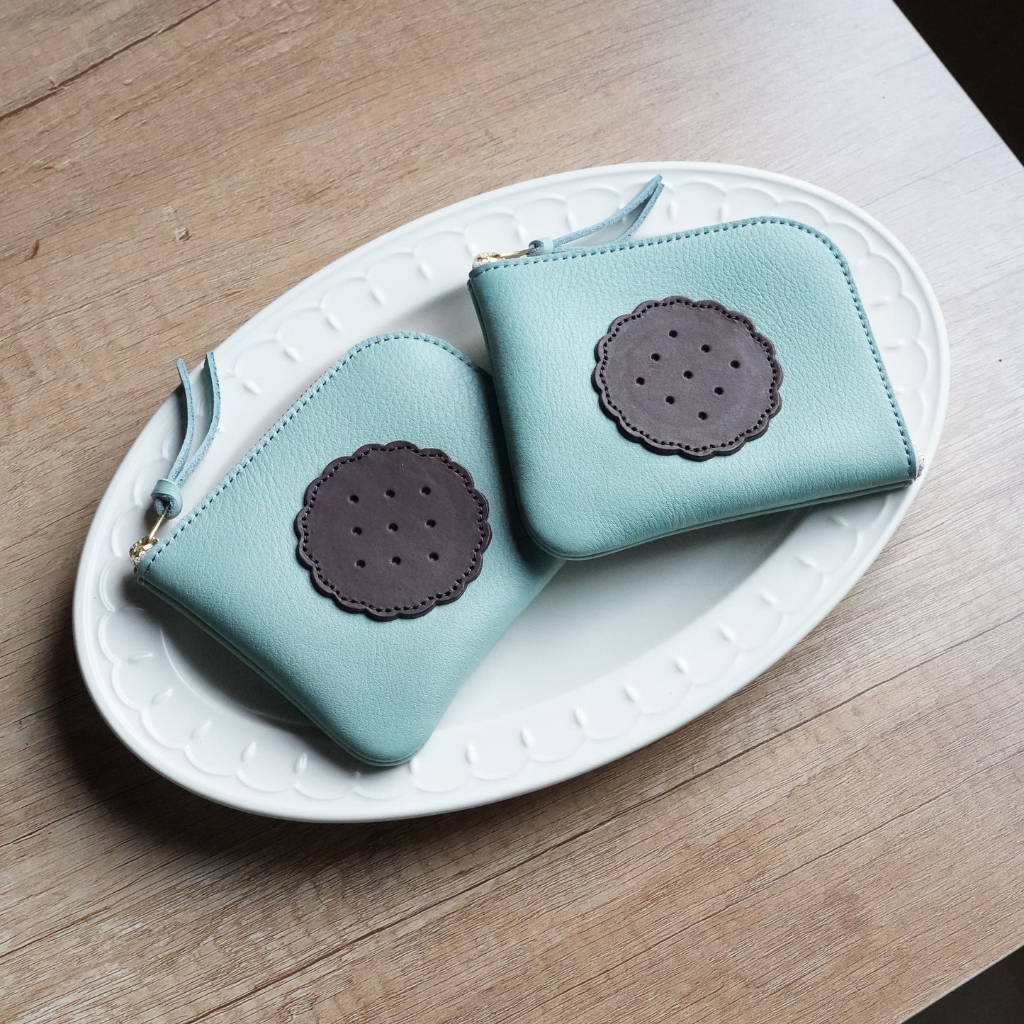 Oreo Mint & Cup L-Shaped Mini Pouch