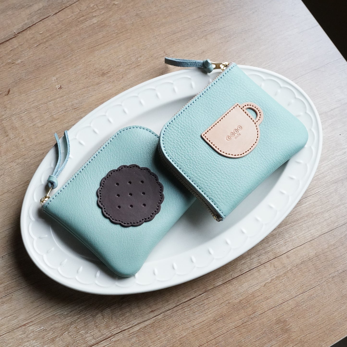 Oreo Mint & Cup L-Shaped Mini Pouch