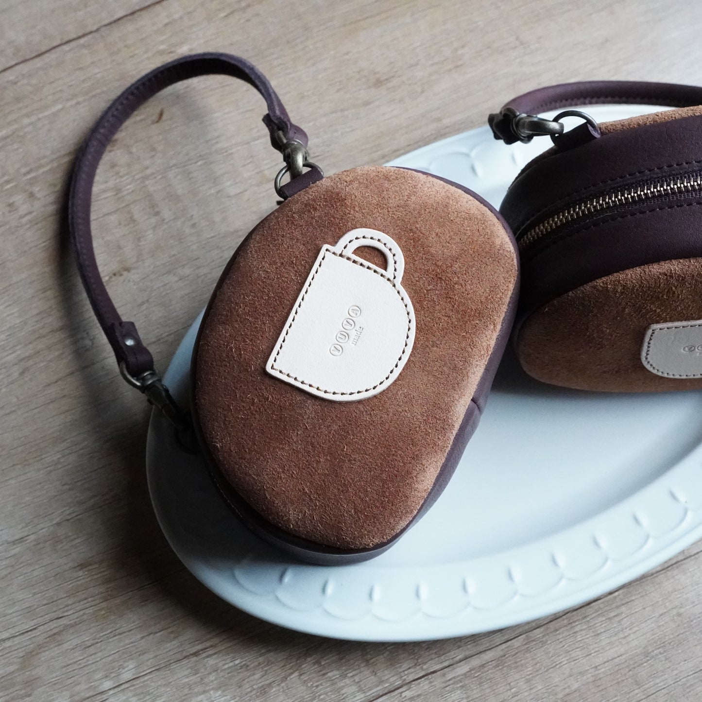 Roll Cake Hand Strap Pouch