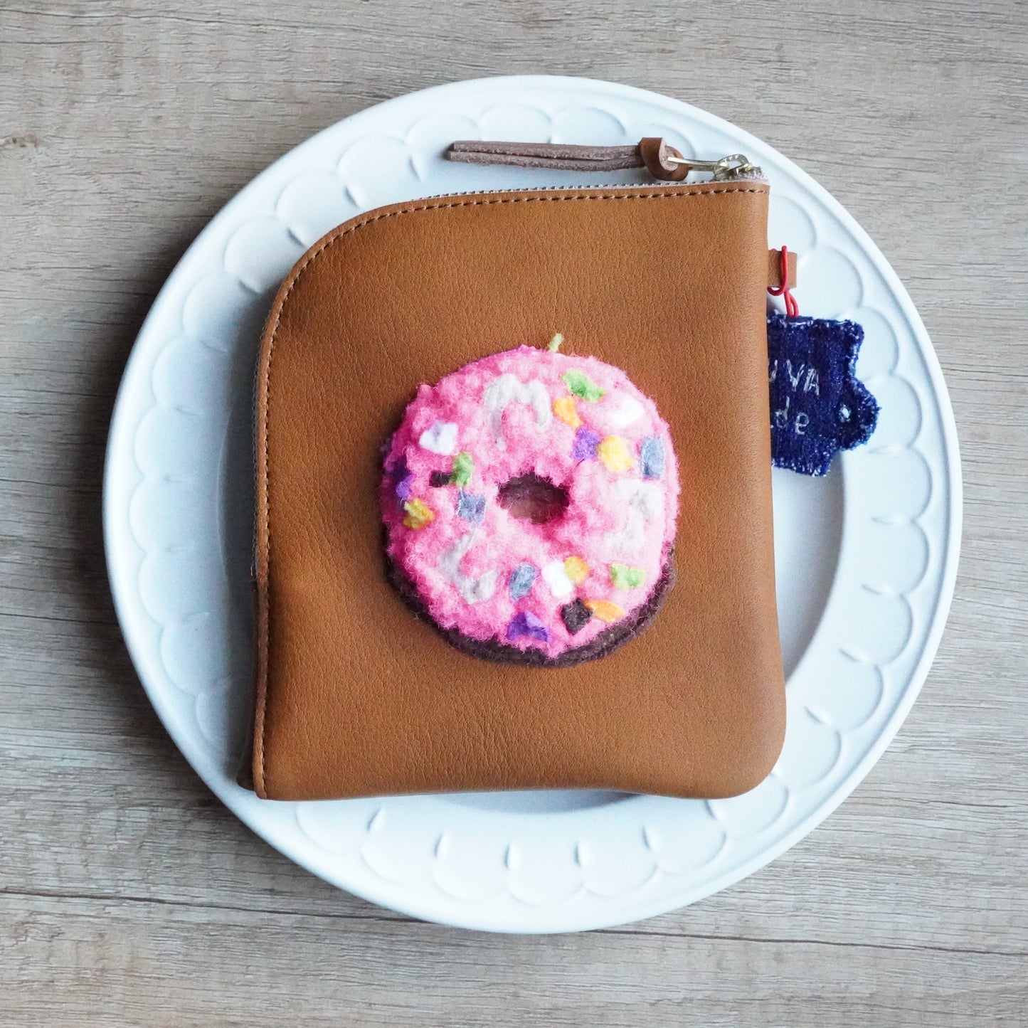 YUYAmade × atto-@ Collaboration / Cupcake L-Shaped Pouch