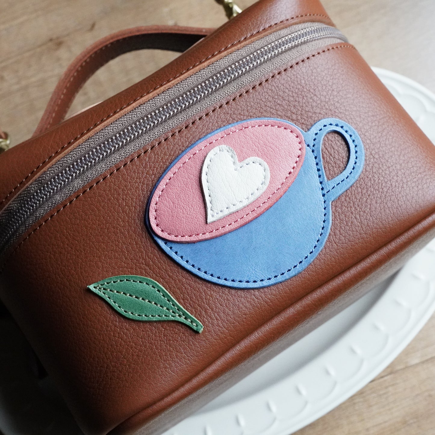 Heart Latte Box Pochette