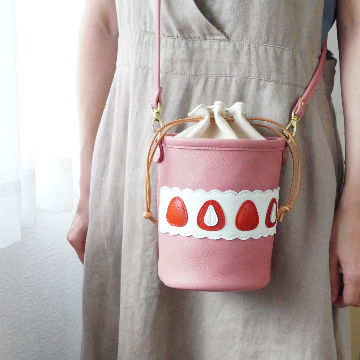 Poppy | Strawberry Cream